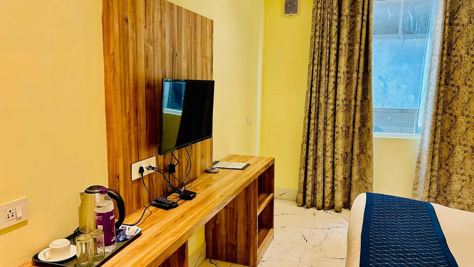 Hotel Royal Paradise By Kdson New Delhi