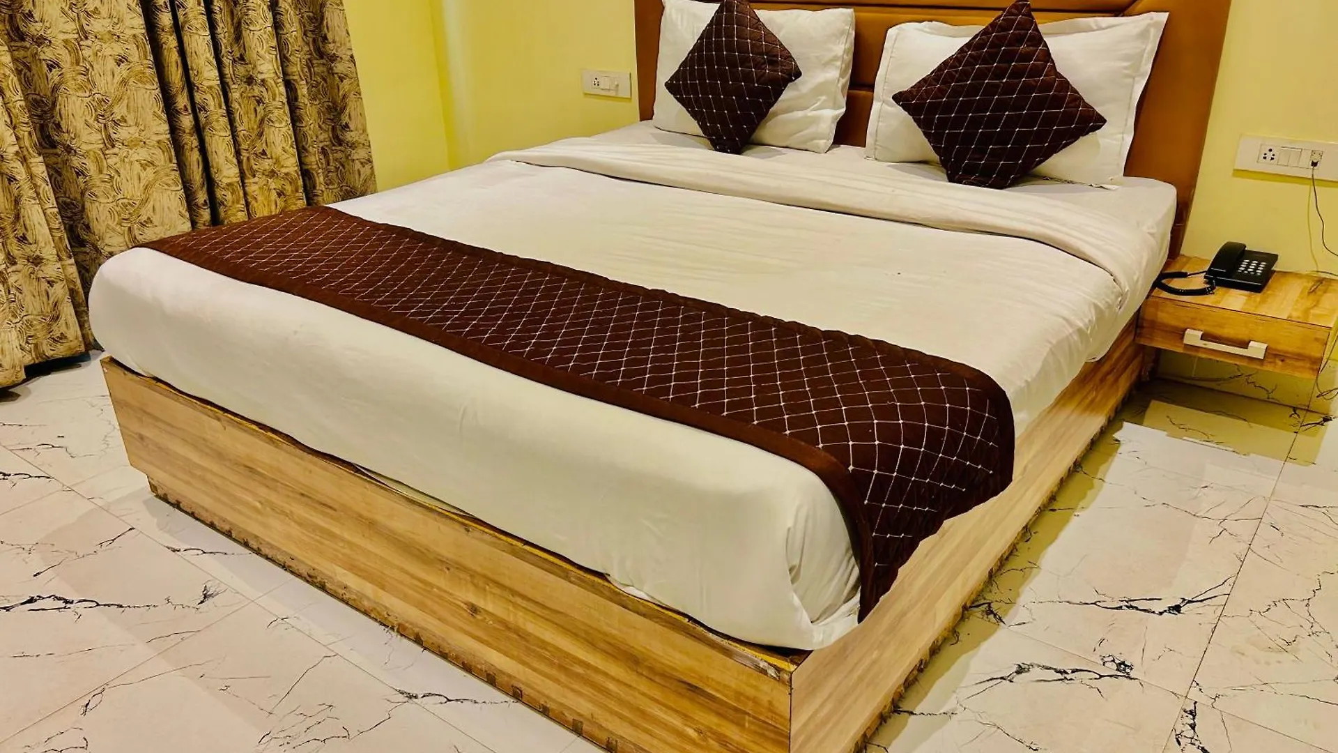 Hotel Royal Paradise By Kdson New Delhi